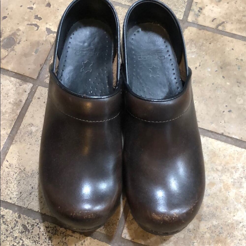 Brown dansko clogs